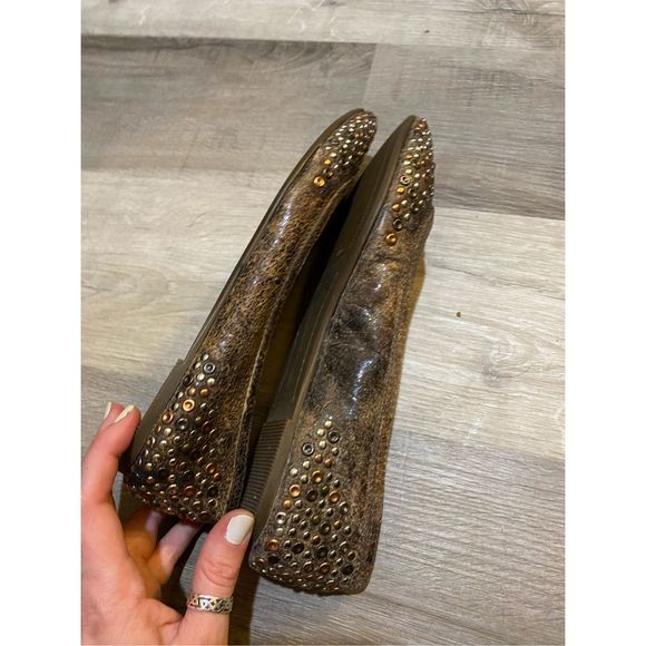 Frye Carson Studded Distressed Leather Ballet Flats, Size 7.5, MSRP $158 - Picture 6 of 8